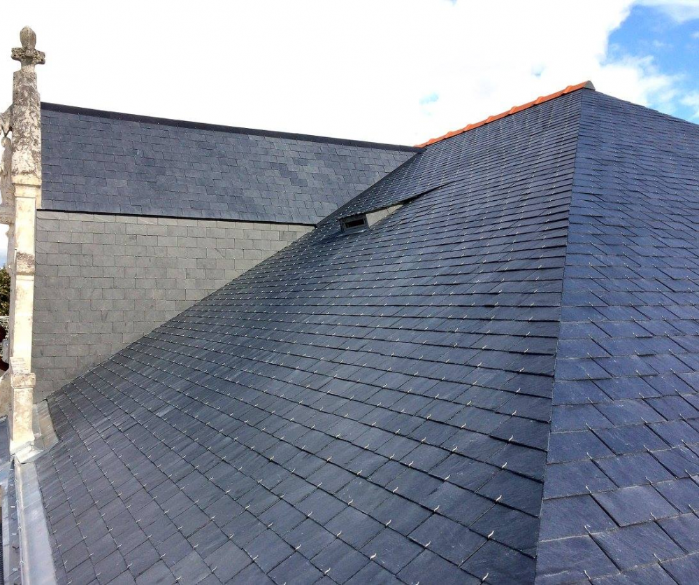 Travaux de couverture sur une toiture en ardoise - Entreprise Picaud Couverture à Nort-sur-Erdre